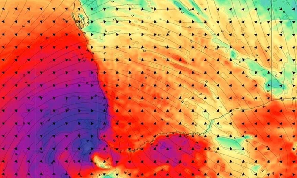 Destructive winds bring 'risk of tornadoes' as severe storm heads ...